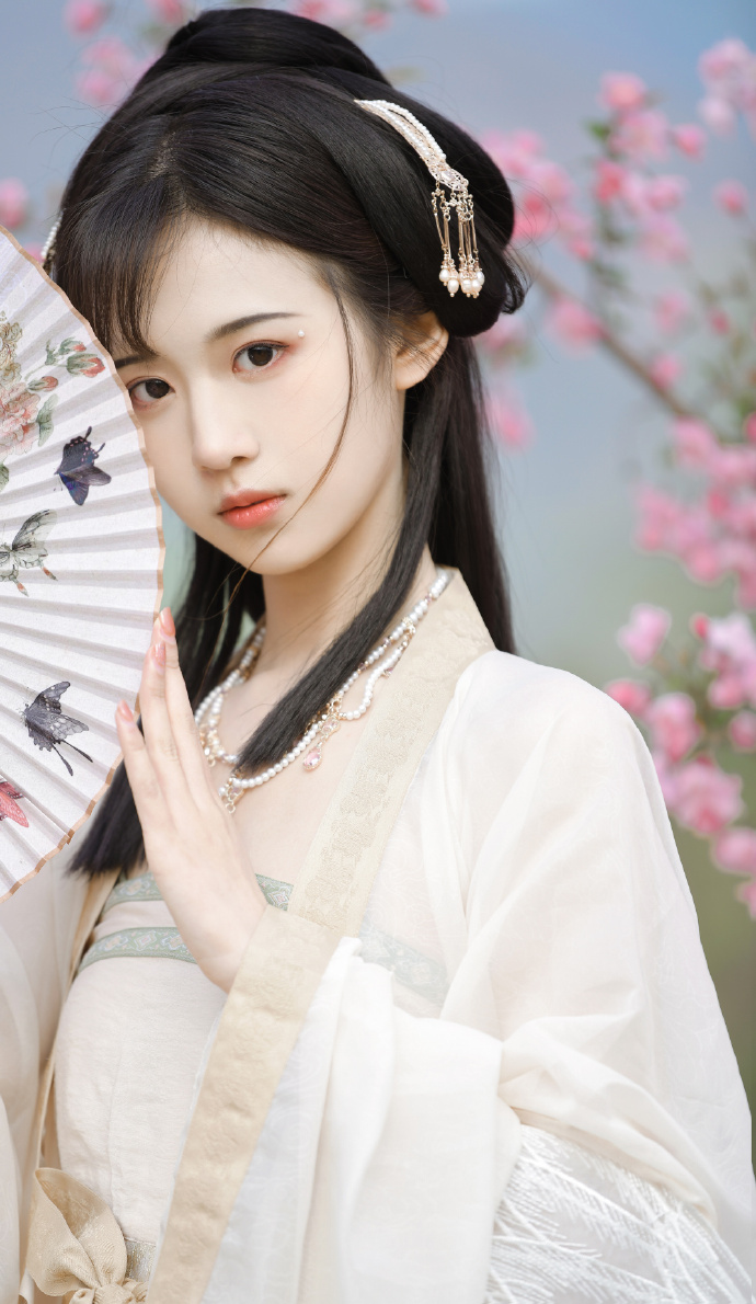 繁城之下 封面